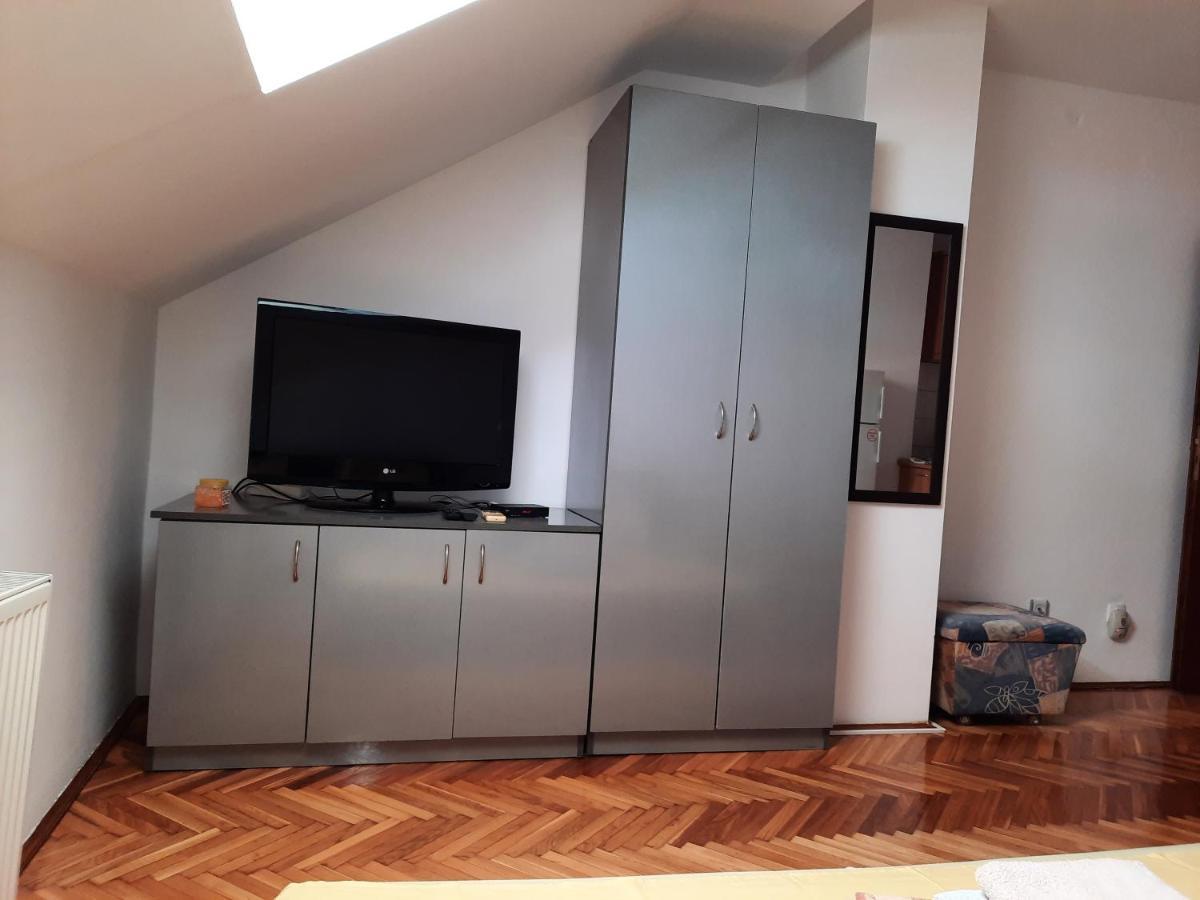 Studio In The Centre Of Novi Sad Appartement Buitenkant foto