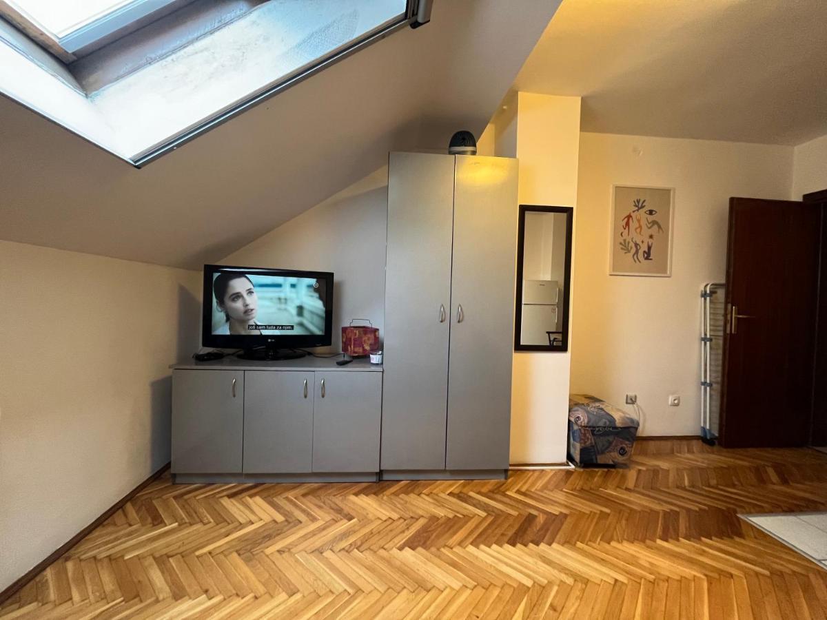 Studio In The Centre Of Novi Sad Appartement Buitenkant foto