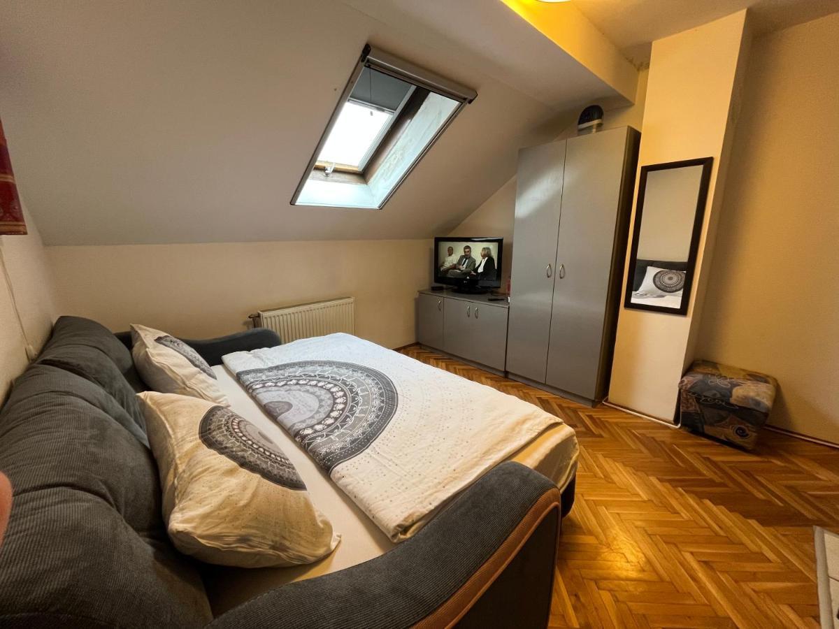 Studio In The Centre Of Novi Sad Appartement Buitenkant foto